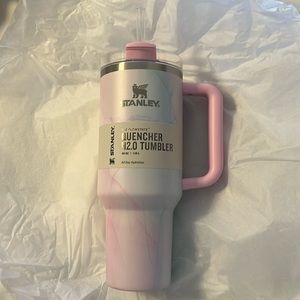 Stanley 40oz Quencher Watercolor in “Tulle” Pink